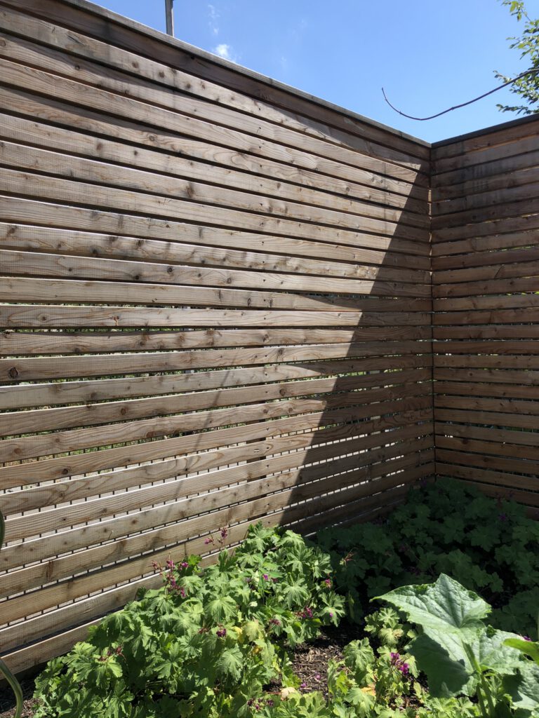 Holz – Weizel Gartenbau